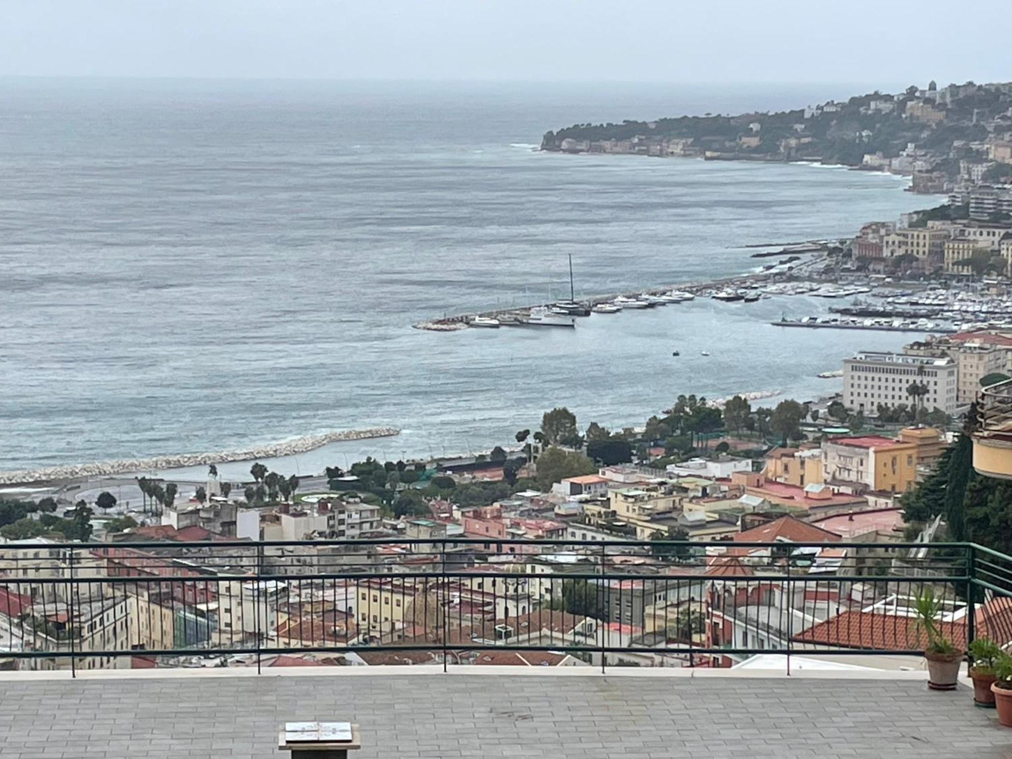 Della Porta Napoli